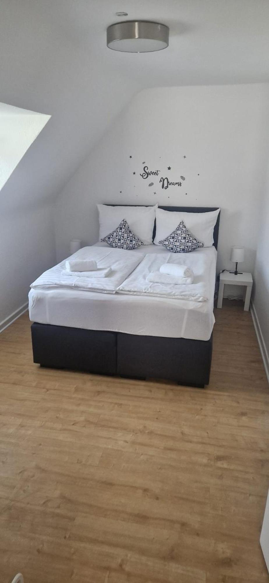 Great Botanischer Garten Apartment *